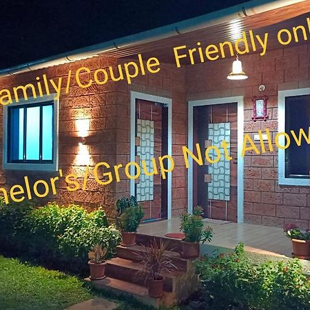 The Royal Ascot Holiday Home Alībāg Ngoại thất bức ảnh