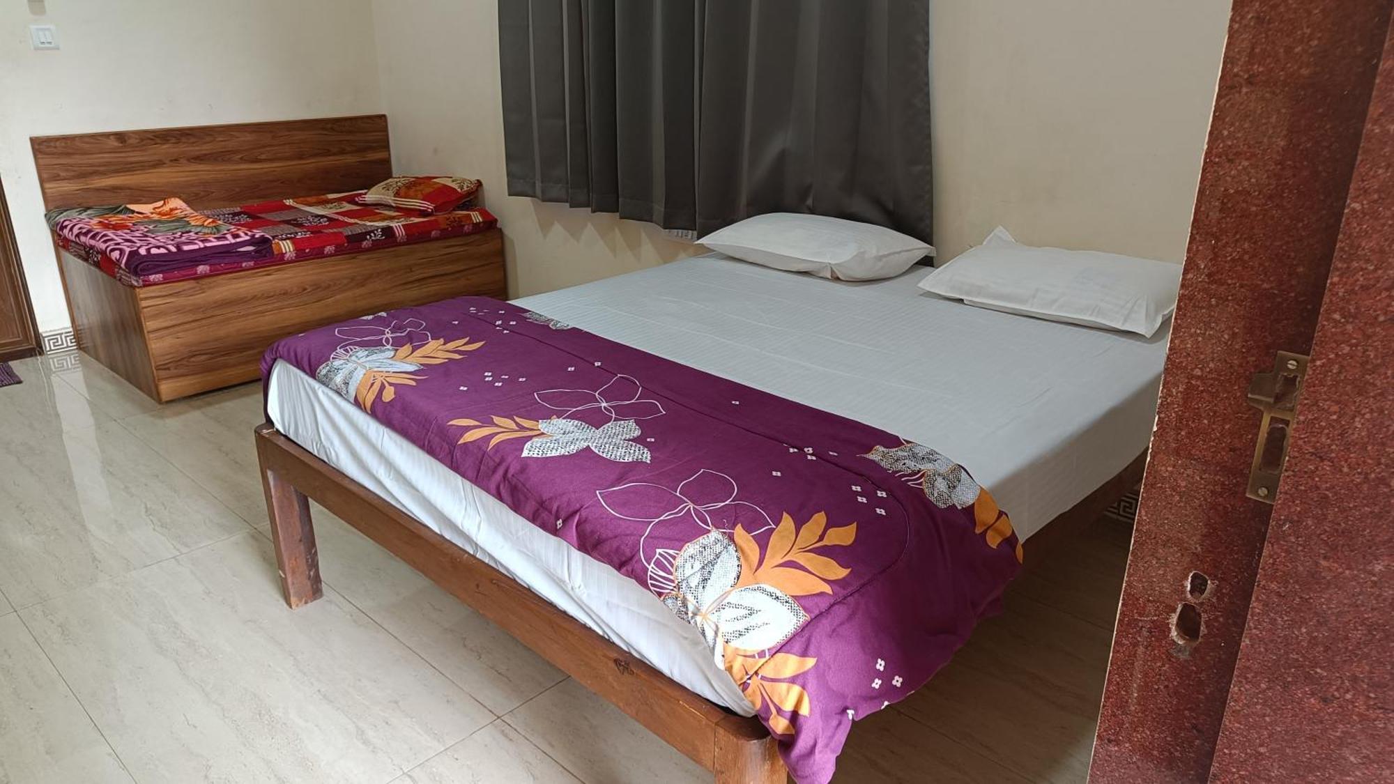 The Royal Ascot Holiday Home Alībāg Ngoại thất bức ảnh