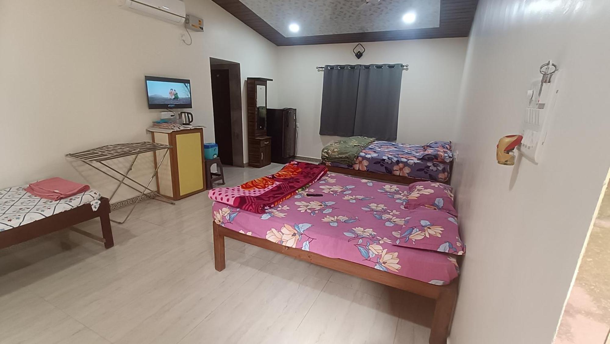 The Royal Ascot Holiday Home Alībāg Ngoại thất bức ảnh